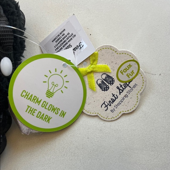 Black Fuzzy Bubble Crocs with Glow in Dark Stars. Perfect for Halloween - Picture 2 of 4